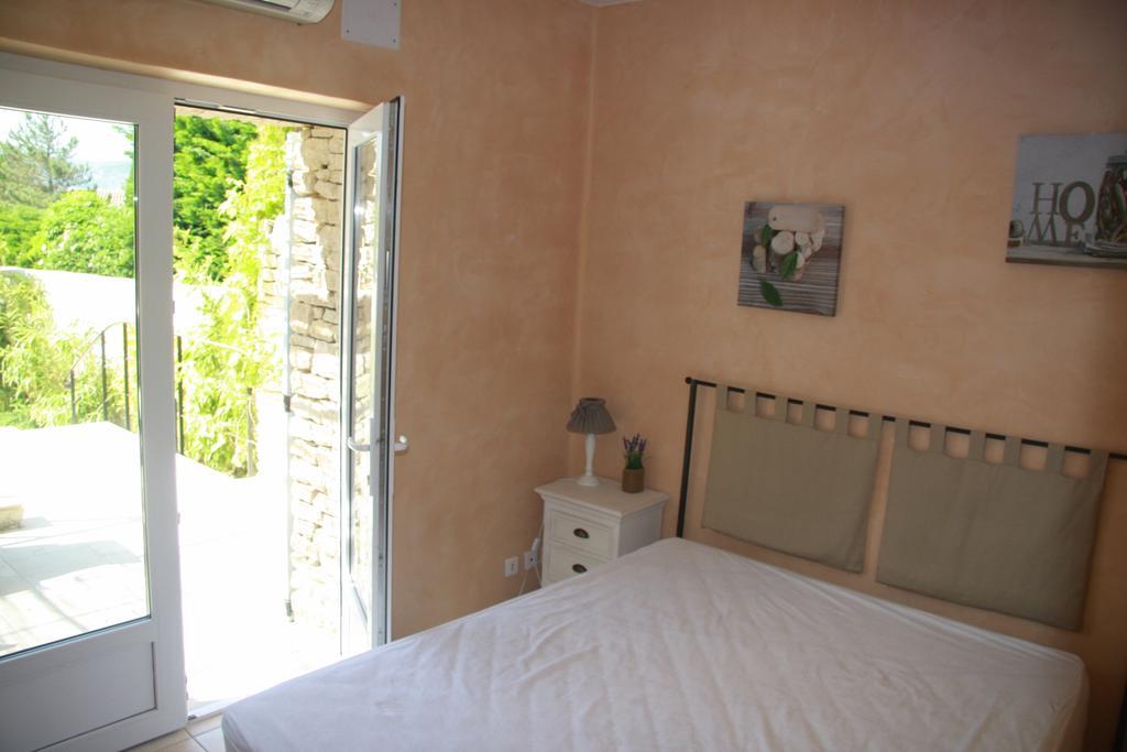 Les Pres De Gordes Villa Ruang foto