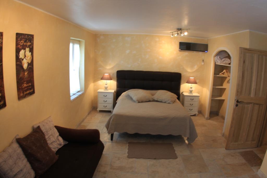 Les Pres De Gordes Villa Bagian luar foto