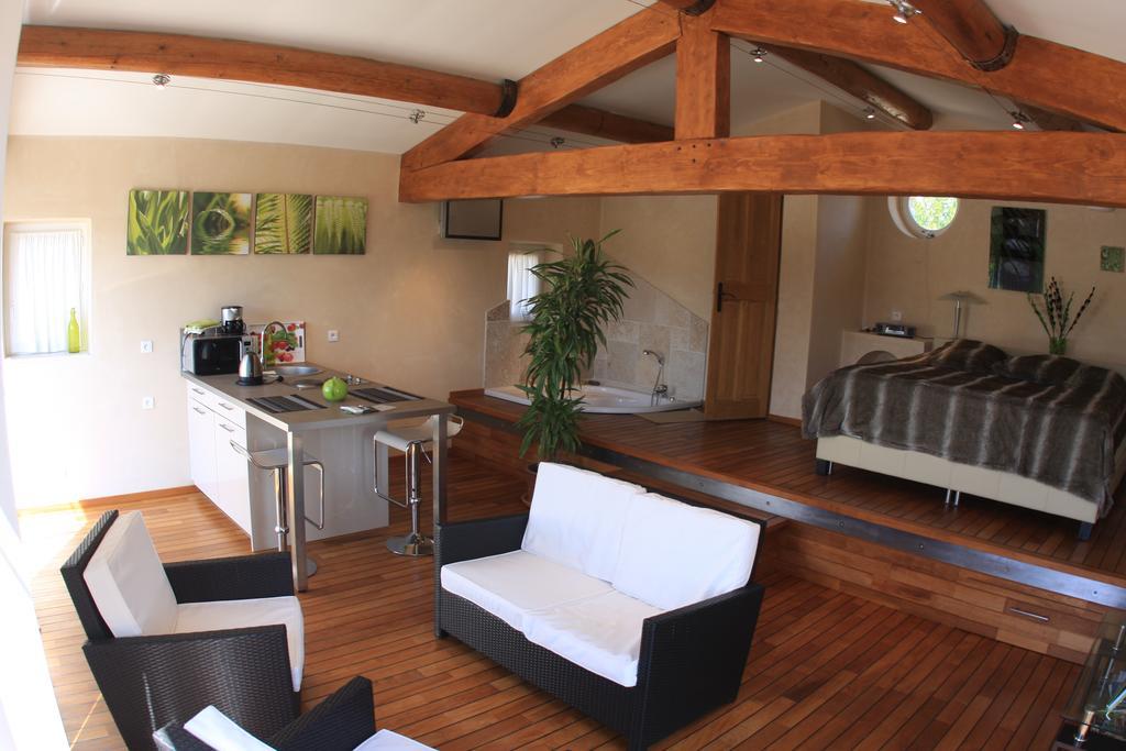 Les Pres De Gordes Villa Ruang foto